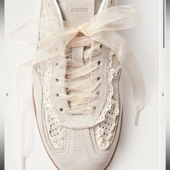 Alohas Lace Sneakers size 6 NWT - Picture 2 of 9